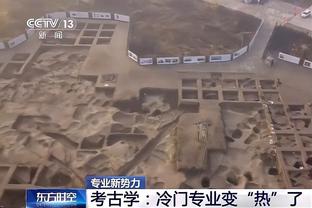 英媒：皇马拜仁考察利兹联18岁中场阿奇-格雷，球员身价1600万欧